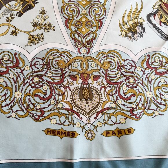 HERMÉS PARIS Poesie Persane 90cm Light Blue Persian Motif Silk Scarf - Picture 3 of 12